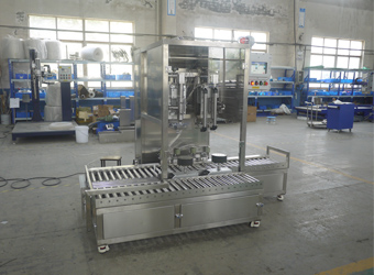 BDF-30L2A全自動(dòng)25L桶雙工位灌裝機(jī)調(diào)試
